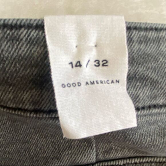 GOOD AMERICAN GOOD CURVE DENIM SHORTS HIGH RISE DISTRESSED NWT - Picture 12 of 14